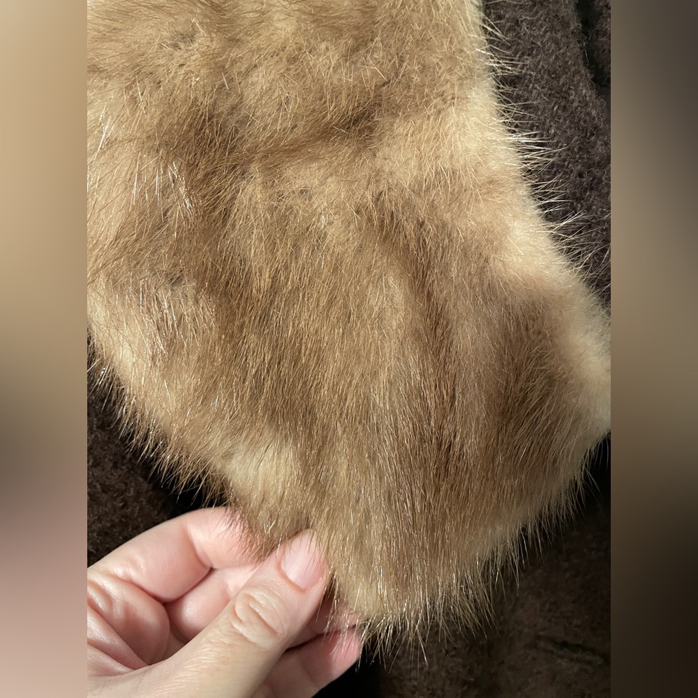 VTG Wool Coat w/ Fur Collar - Picture 3 of 7